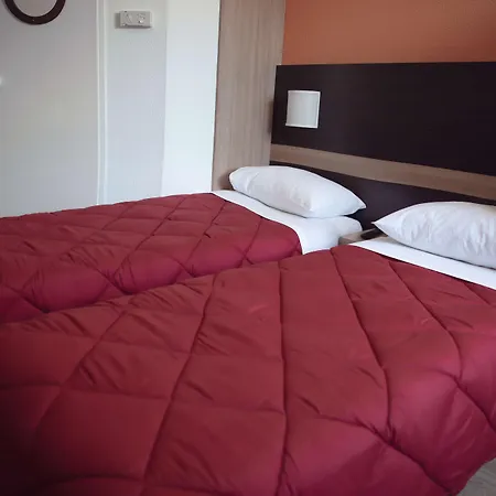 Hotel Premiere Classe Aeroport Charles De Gaulle 2*